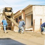 Pavimentación de la calle que conduce a nuestros centros educativos